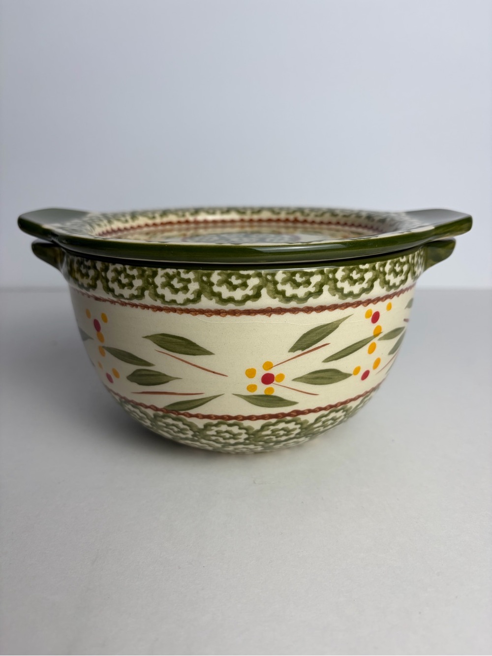Temp-tations Old World Green  1 qt Mixing Serving Bowl w/ Handles & Trivet Lid